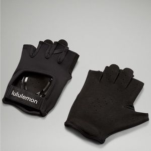 NWOT Lululemon Train Gloves